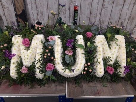 Mum Letters cottage style